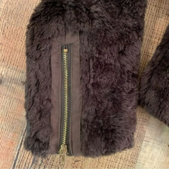 One after Another Nice Claup faux fur cropped brown jacket with gold zippers M - Picture 7 of 8
